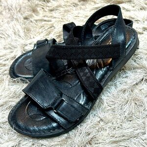 Born black leather sandals with stretchy upper strap for comfort